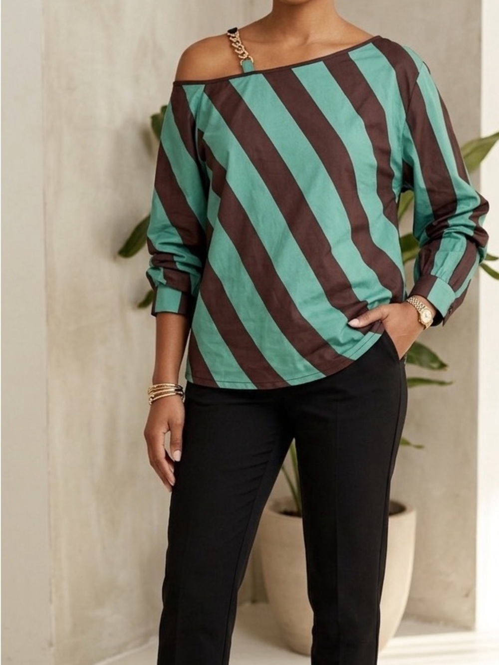 Chic Striped Off-the-Shoulder Blouse with Chain Detail - Size L